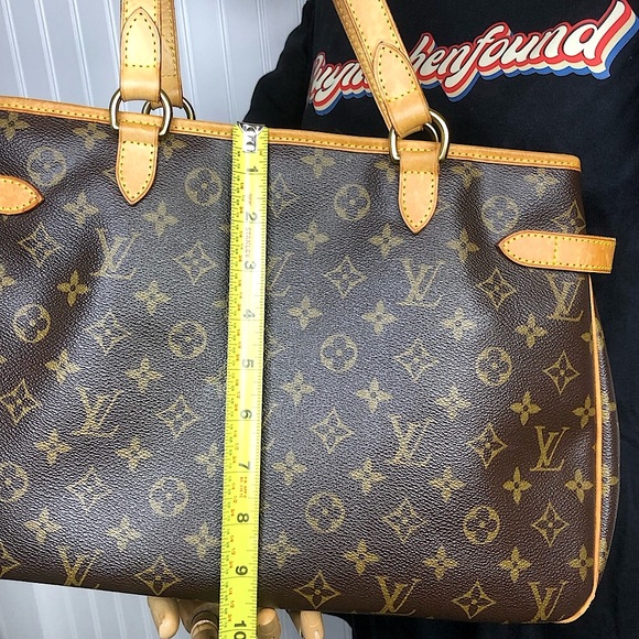 LV Batignolles Monogram Shoulder Bag COMES WITH: COA, LV DUST BAG AUTHENTIC - Picture 14 of 17